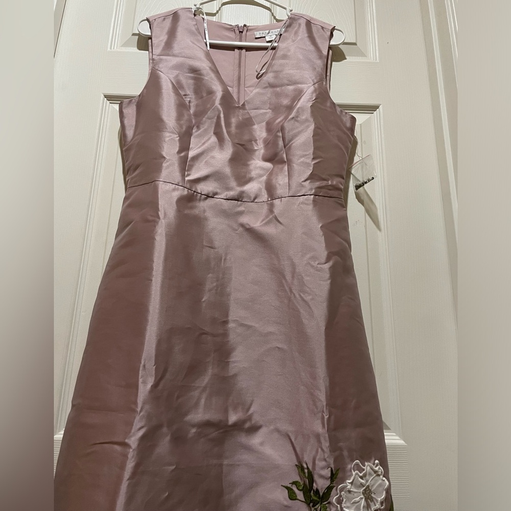 Kay Unger Aurelia Floral Sleeveless Taffeta Gown - Picture 9 of 13